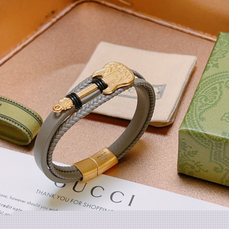 G*u*i bracelets